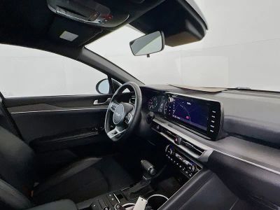2023 Kia K5 — photo 8 view