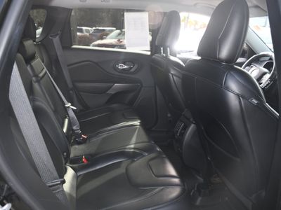 2019 Jeep Cherokee - Photo 18