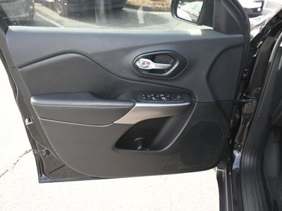 2019 Jeep Cherokee - Photo 9