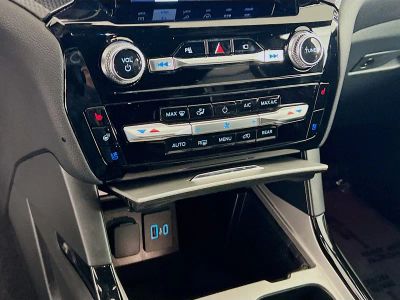 2022 Ford Explorer — photo 11 view
