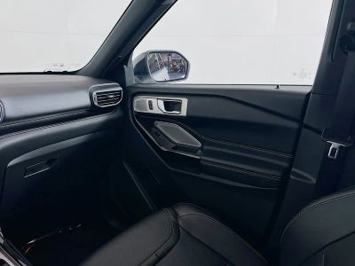 2022 Ford Explorer — photo 22 view