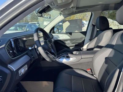 2026 Mercedes-Benz GLE — interior view