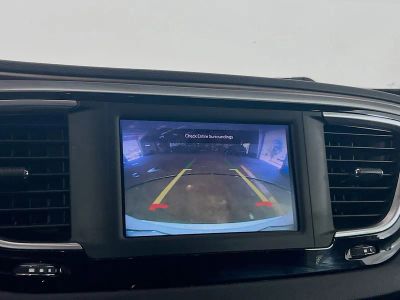 2023 Chrysler Voyager — photo 11 view