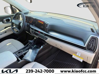2026 Kia Sorento — photo 13 view