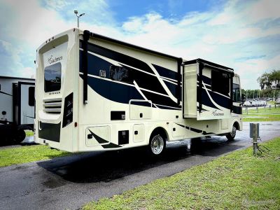 2022 Coachmen Mirada - Photo 2