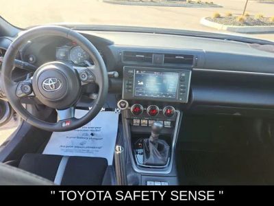 2024 Toyota GR86 Premium — photo 14 view