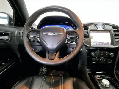 2023 Chrysler 300 - Photo 4