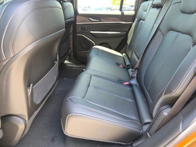 2026 Jeep Grand Cherokee — photo 8 view