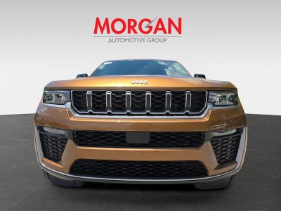 2026 Jeep Grand Cherokee — side profile view