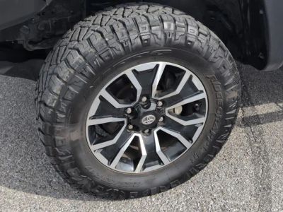 2021 Toyota Tacoma - Photo 9