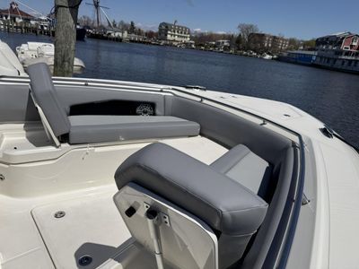 2025 Boston Whaler 360 Outrage - Photo 13