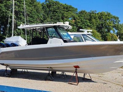 2025 Boston Whaler 360 Outrage - Photo 2