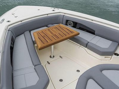 2025 Boston Whaler 360 Outrage - Photo 12
