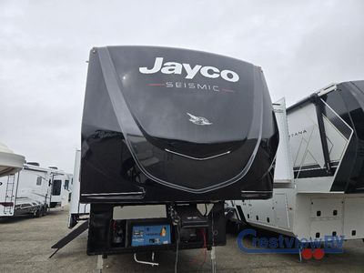 2026 Jayco Seismic - Photo 3
