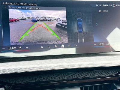2026 BMW 3 Series — photo 11 view