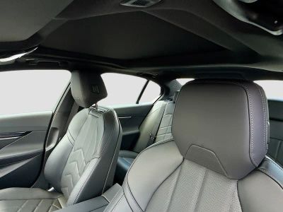 2027 BMW 5 Series — photo 27 view