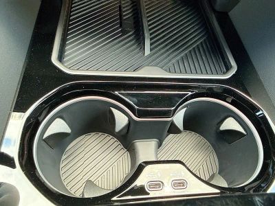 2027 BMW 5 Series — photo 31 view