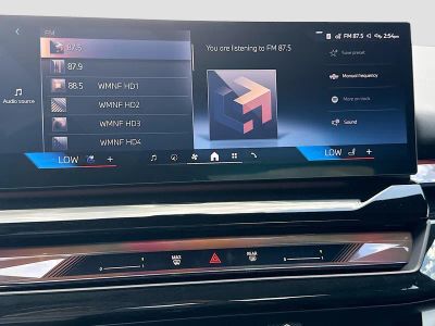 2027 BMW 5 Series — photo 32 view