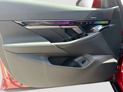 2027 BMW 5 Series — photo 22 view