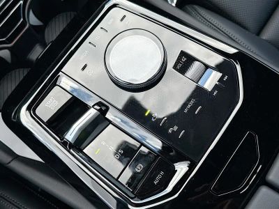 2027 BMW 5 Series — photo 29 view