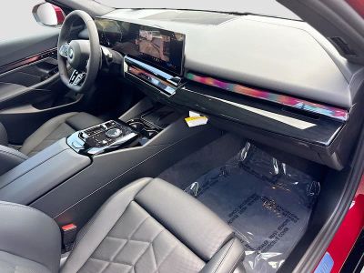2027 BMW 5 Series — photo 14 view