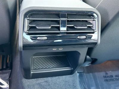 2027 BMW 5 Series — photo 20 view