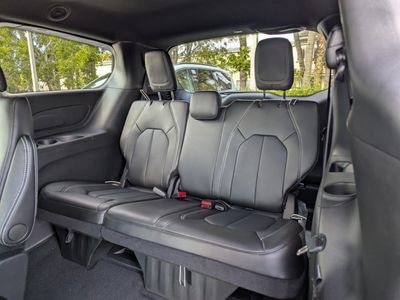 2026 Chrysler Pacifica — photo 7 view