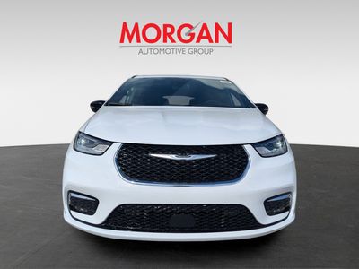 2026 Chrysler Pacifica — side profile view