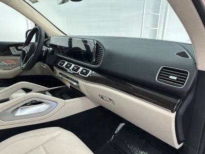 2026 Mercedes-Benz GLE — photo 62 view