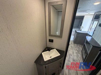 2023 Dutchmen RV Kodiak - Photo 21