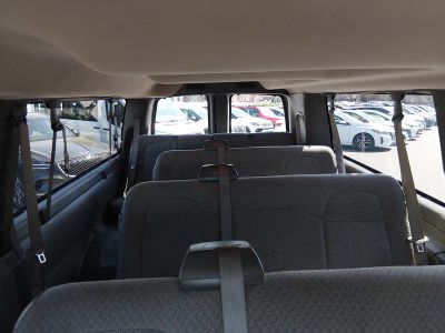 2024 Chevrolet Express Passenger - Photo 17