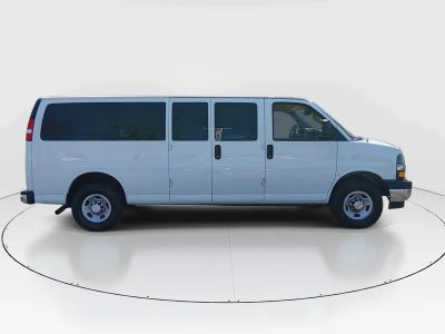 2024 Chevrolet Express Passenger - Photo 8