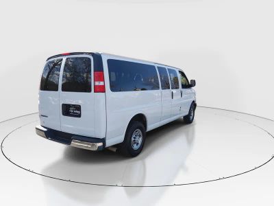 2024 Chevrolet Express Passenger - Photo 7