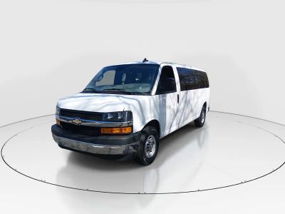 2024 Chevrolet Express Passenger - Photo 3