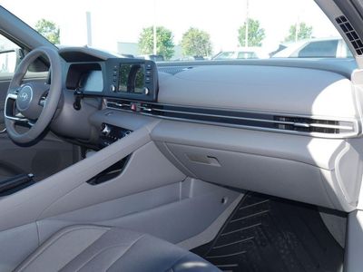 2026 Hyundai Elantra — photo 21 view