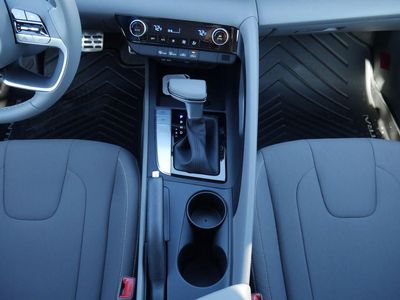 2026 Hyundai Elantra — photo 41 view