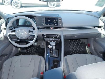 2026 Hyundai Elantra — photo 38 view