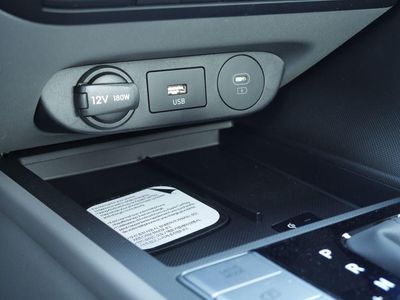 2026 Hyundai Elantra — photo 9 view