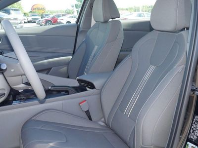 2026 Hyundai Elantra — photo 31 view