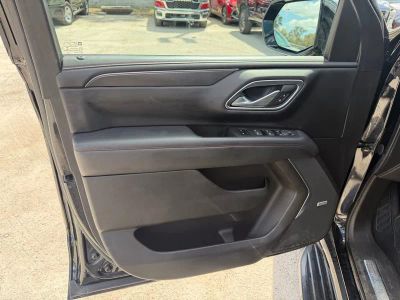 2021 Chevrolet Suburban — photo 13 view