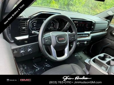 2023 GMC Sierra 1500 — interior view