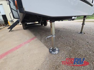 2024 Dutchmen RV Astoria - Photo 7
