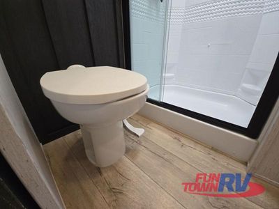 2024 Dutchmen RV Astoria - Photo 33