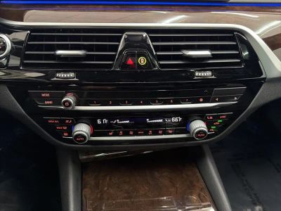 2020 BMW 5 Series - Photo 36