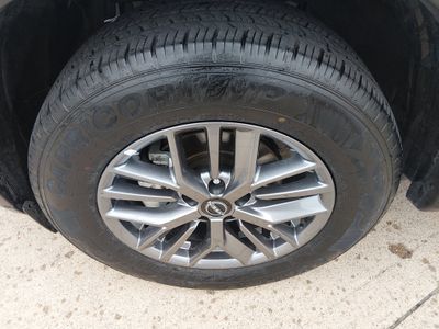 2024 Nissan Rogue — photo 10 view