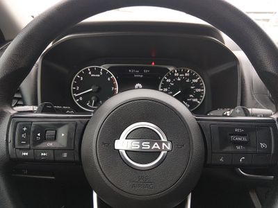 2024 Nissan Rogue — photo 12 view