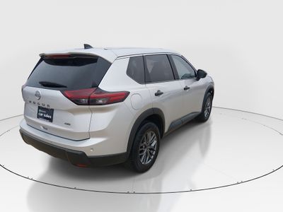 2024 Nissan Rogue — photo 7 view