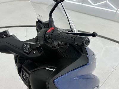 2026 Suzuki Burgman 400 - Photo 13