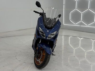 2026 Suzuki Burgman 400 - Photo 3