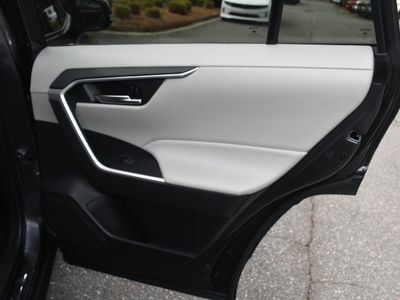 2022 Toyota RAV4 - Photo 19